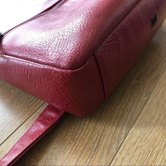 NWOT-MATT & Nat Red Pebble Crossbody Messenger - Picture 14 of 16
